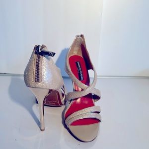 Charles Jourdan high heel size 6.5